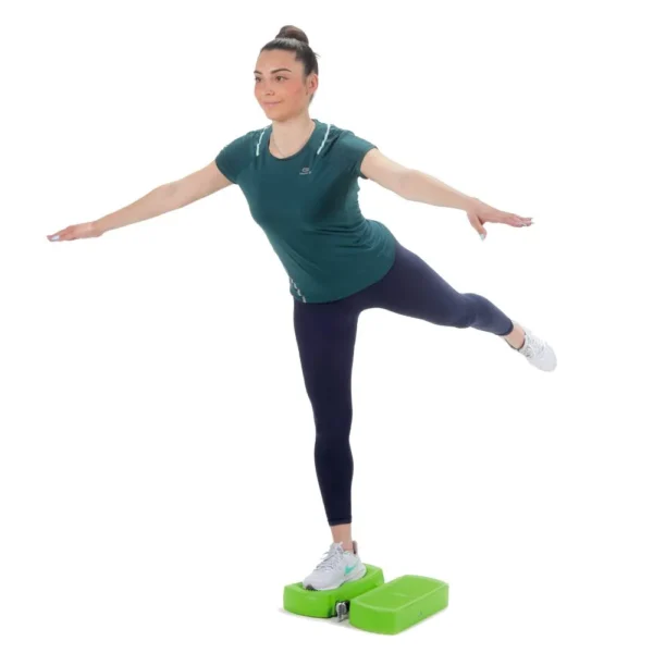 Movin-step-35x35cm.webp Movin-step-35x35cm.webp